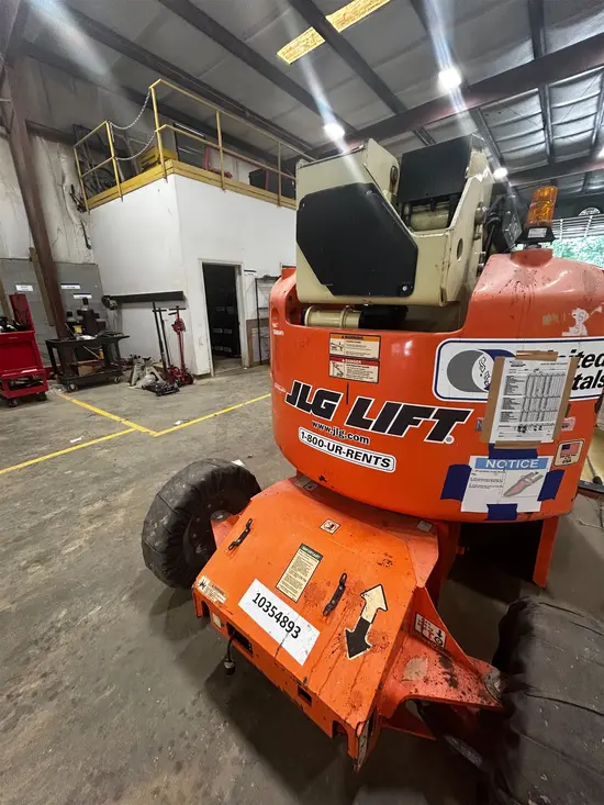 2015 JLG E450AJ Articulating Boom Lift