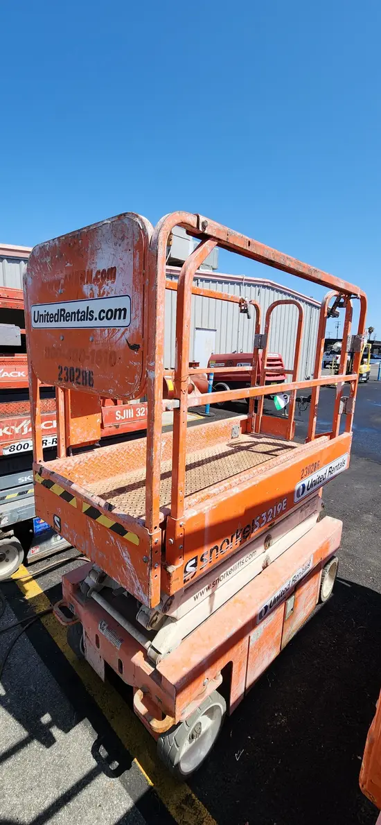 2019 Snorkel S3219E Scissor Lift