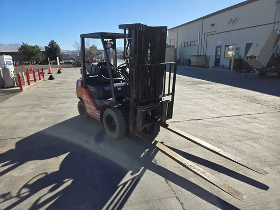 2019 Toyota 8FGU25 Warehouse Forklift