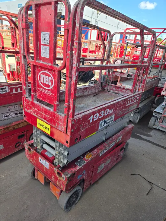 2017 MEC 1930SE Scissor Lift