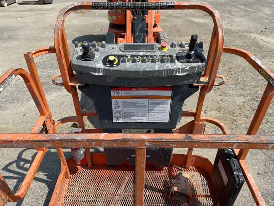 2014 JLG E300AJP Articulating Boom Lift
