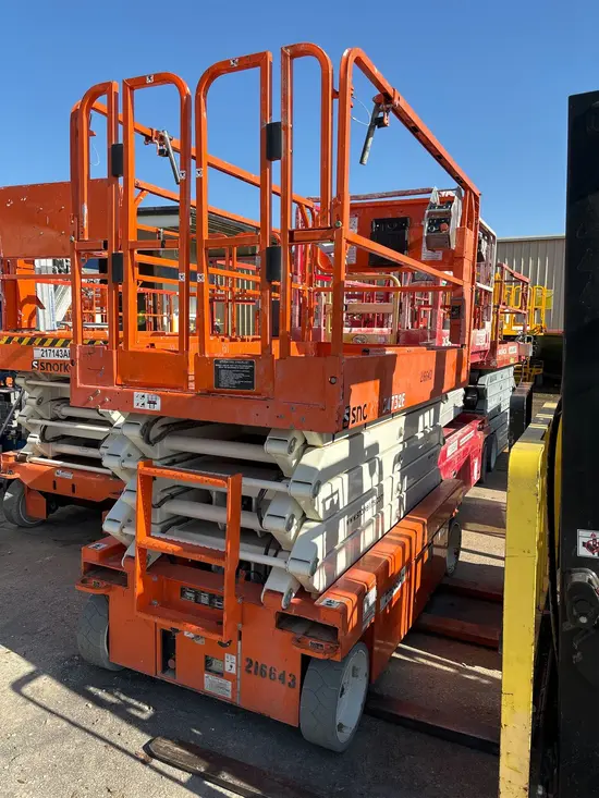 2018 Snorkel S4732E Scissor Lift
