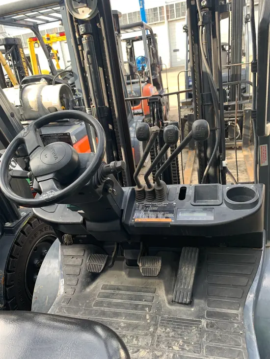 2018 Toyota 8FGU25 Warehouse Forklift