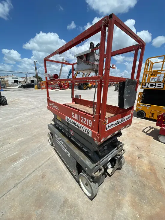 2018 Skyjack SJIII3219 Scissor Lift