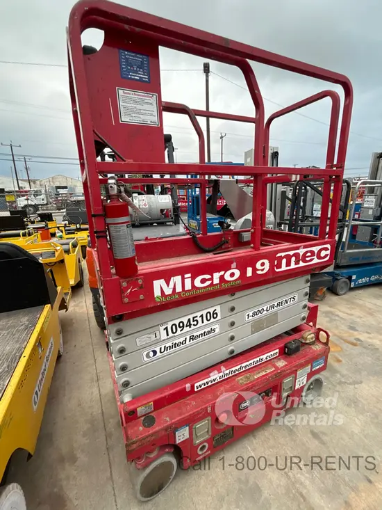 2019 MEC MICRO 19 Scissor Lift