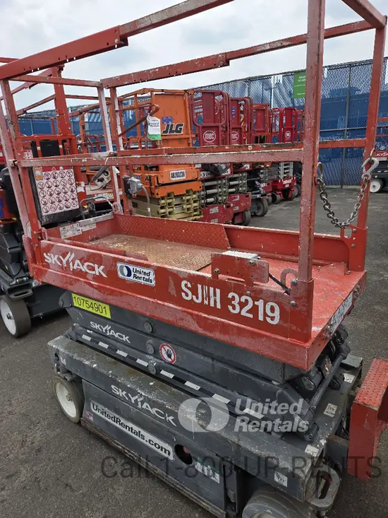 2018 Skyjack SJIII3219 Scissor Lift