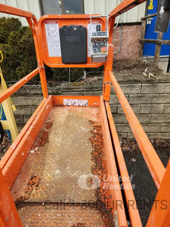 2017 Snorkel S3219E Scissor Lift