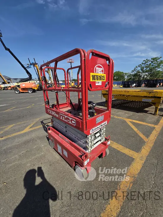 2018 MEC 1330SE Scissor Lift