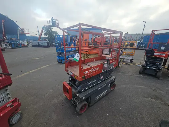 2017 Skyjack SJIII3219 Scissor Lift