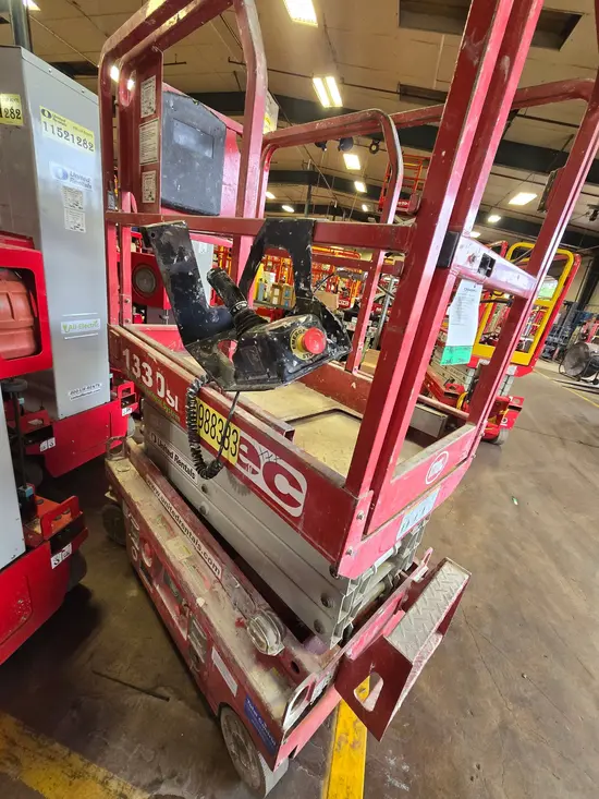 2019 MEC 1330SE Scissor Lift