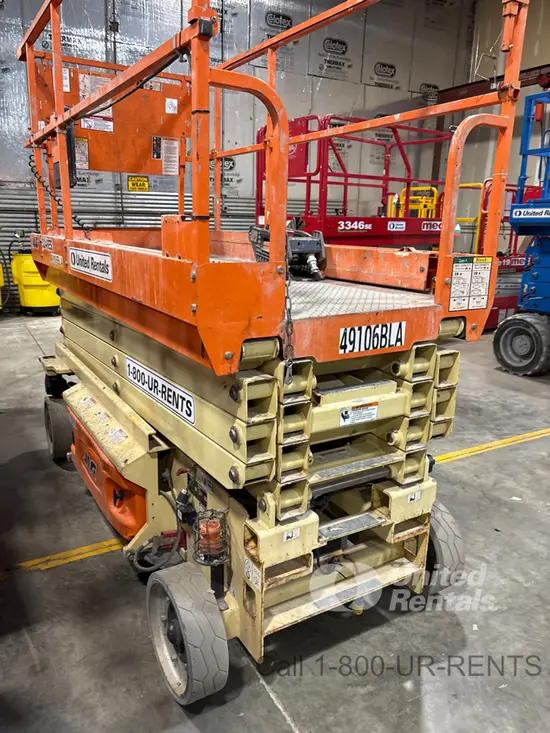 2017 JLG 3246ES Scissor Lift