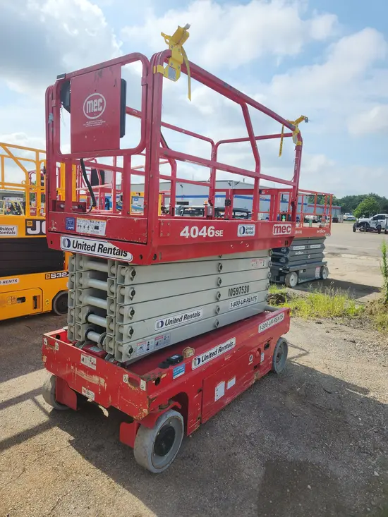 2017 MEC 4046SE Scissor Lift