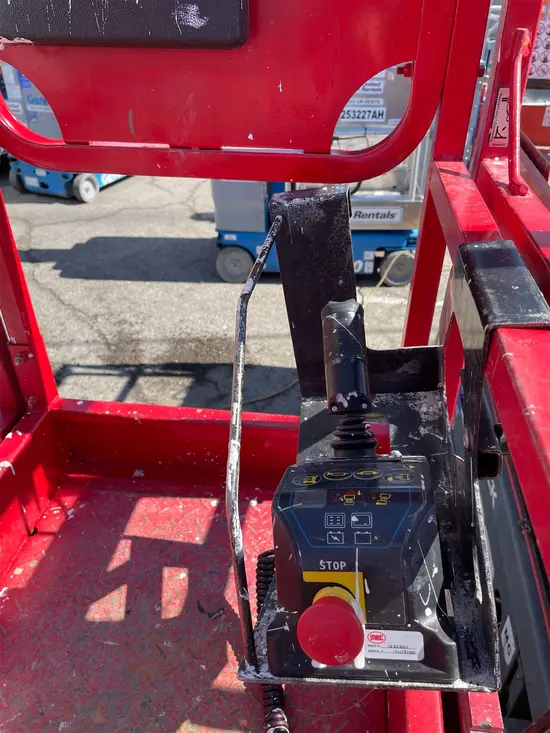 2019 MEC MICRO 19 Scissor Lift