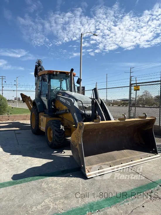 2019 John Deere 710L Backhoe Loader