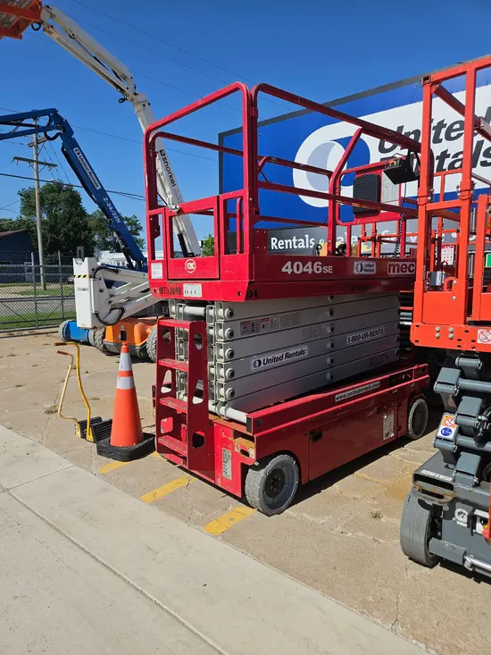 2018 MEC 4046SE Scissor Lift