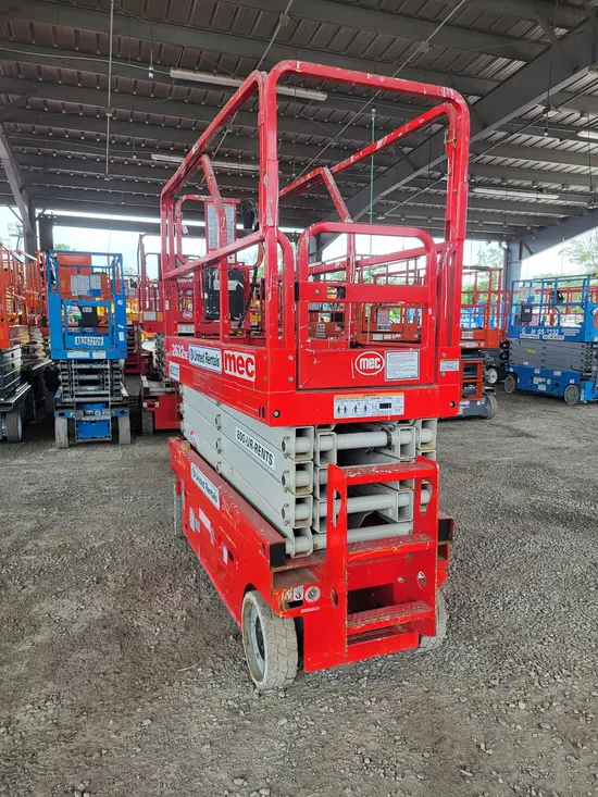 2017 MEC 2632SE Scissor Lift