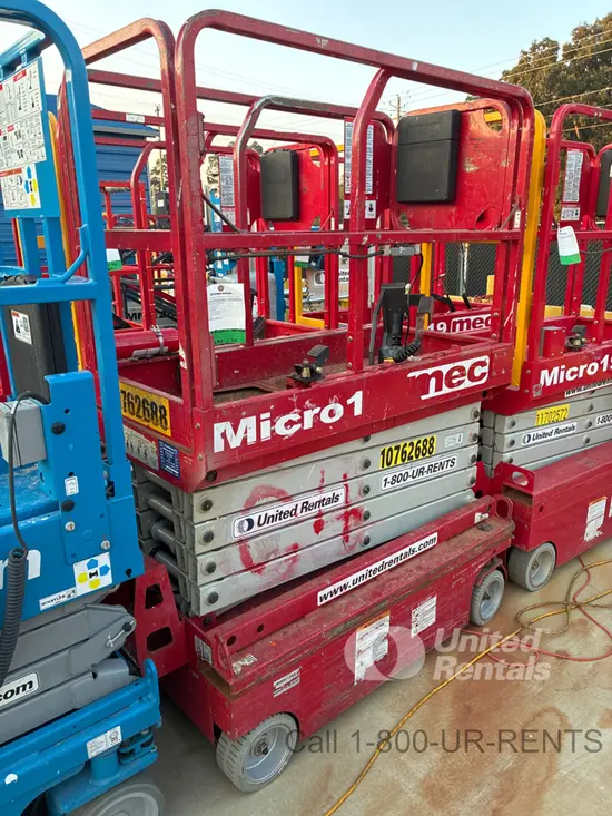 2018 MEC MICRO 19 Scissor Lift