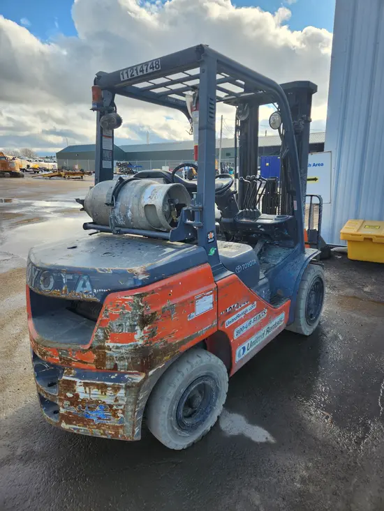 2021 Toyota 8FGU30 Warehouse Forklift