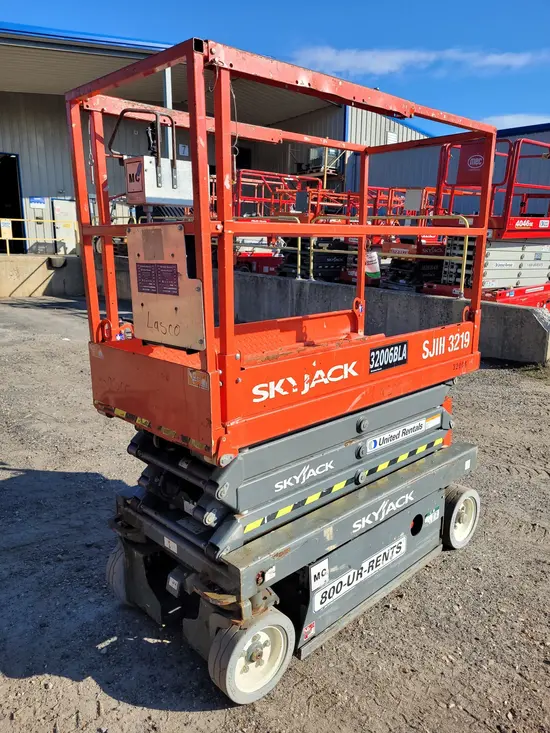 2016 Skyjack SJIII3219 Scissor Lift