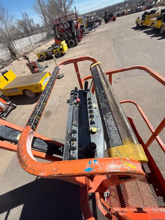 2018 JLG E300AJP Articulating Boom Lift