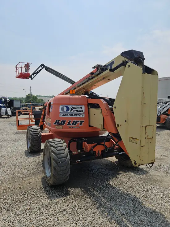 2013 JLG 600AJ Articulating Boom Lift