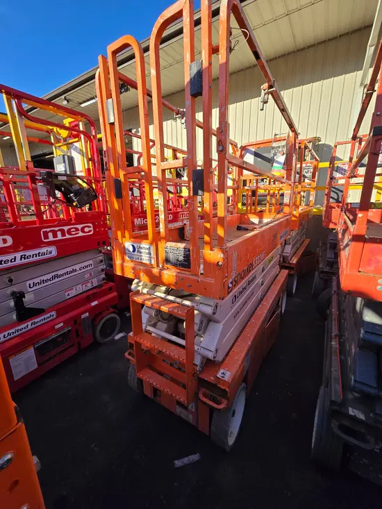 2018 Snorkel S3226E Scissor Lift
