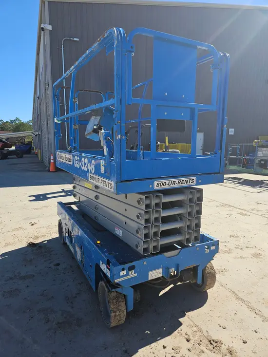 2018 Genie GS-3246 Scissor Lift