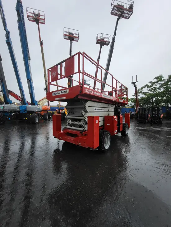 2018 MEC 6092RT Rough Terrain Scissor Lift