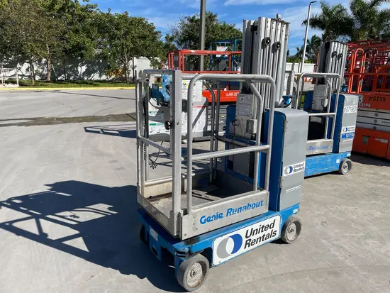 2018 Genie GR-20 Self-Propelled One-Person Lift