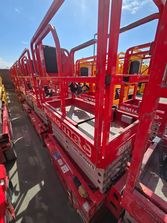 2018 MEC MICRO 19 Scissor Lift