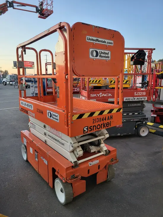 2018 Snorkel S3219E Scissor Lift