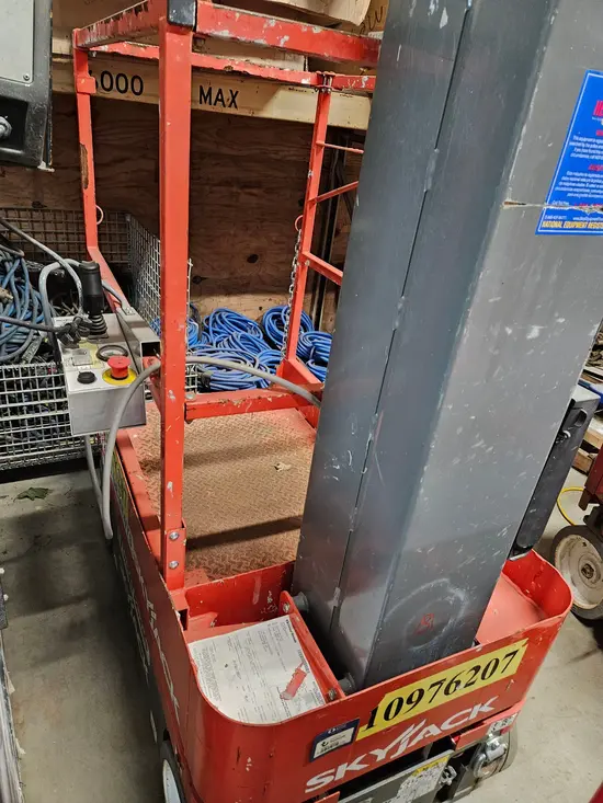 2019 Skyjack SJ12 Self-Propelled One-Person Lift