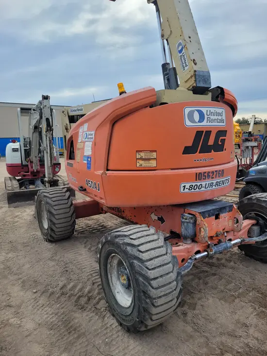 2017 JLG 450AJ Articulating Boom Lift