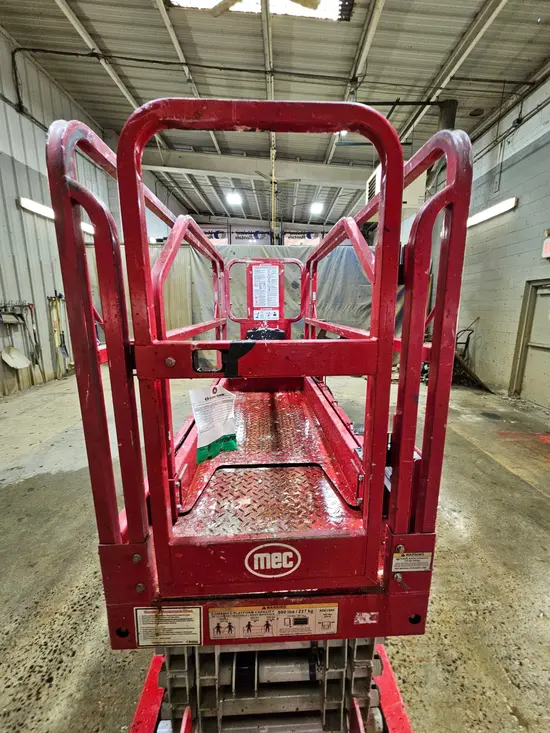 2018 MEC 1930SE Scissor Lift