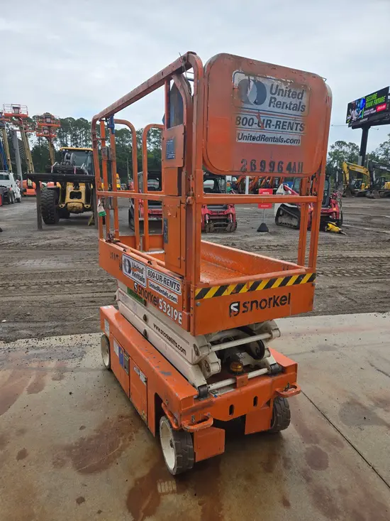 2021 Snorkel S3219E Scissor Lift
