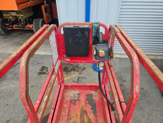 2017 MEC 1330SE Scissor Lift
