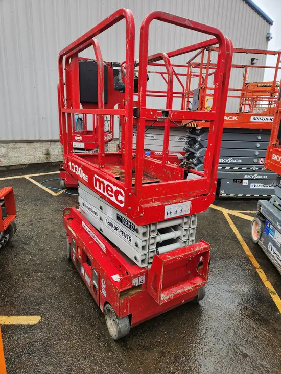 2017 MEC 1330SE Scissor Lift