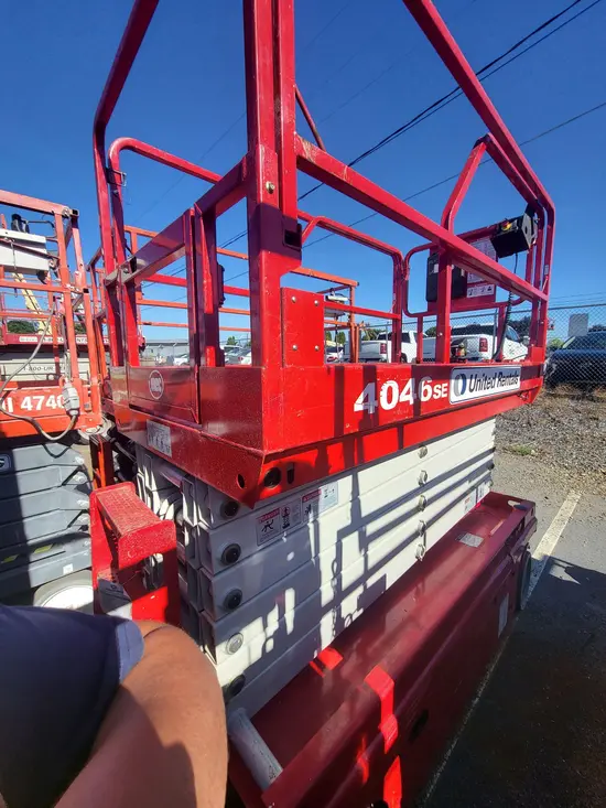 2018 MEC 4046SE Scissor Lift