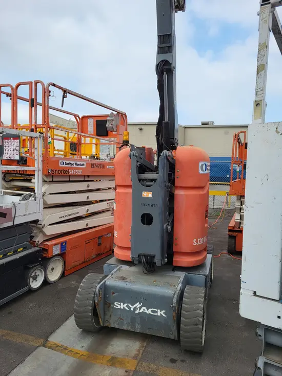 2017 Skyjack SJ30ARJE Articulating Boom Lift