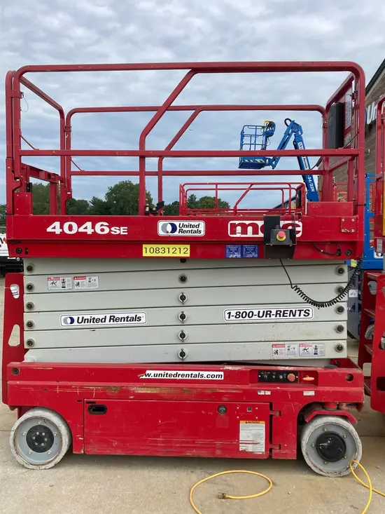 2018 MEC 4046SE Scissor Lift