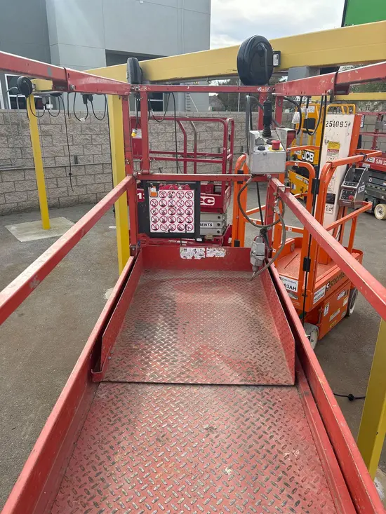 2018 Skyjack SJIII3226 Scissor Lift