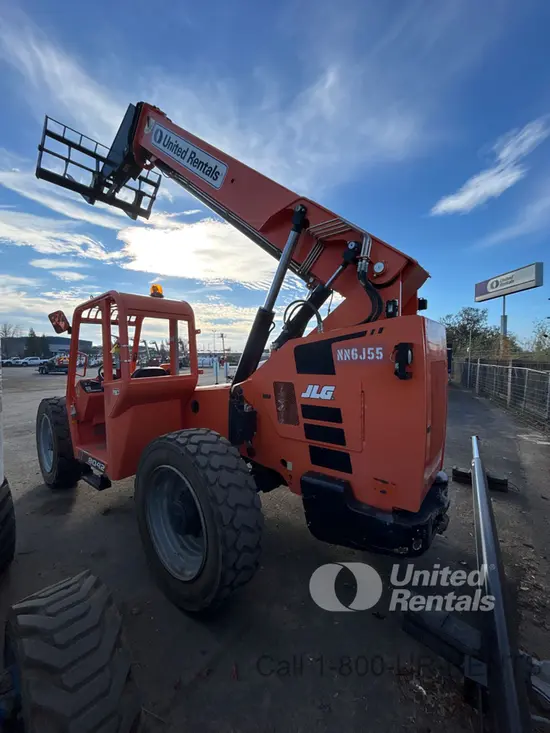2018 SKYTRAK 8042 Forklift