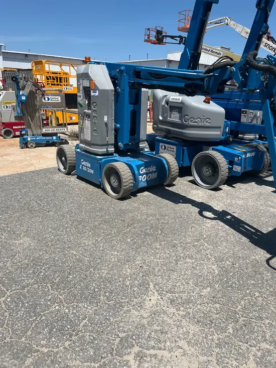 2015 Genie Z-30/20N Articulating Boom Lift