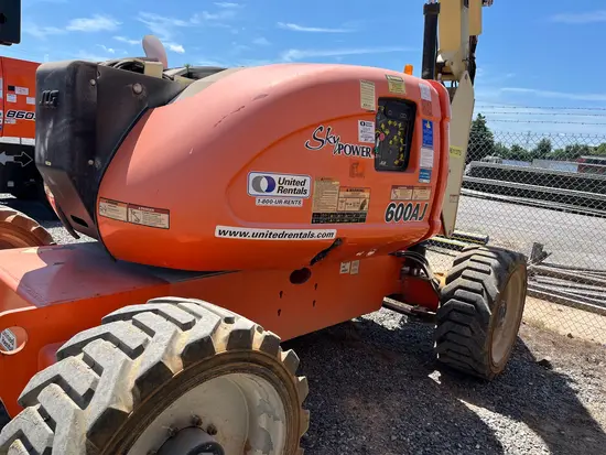2017 JLG 600AJ Articulating Boom Lift