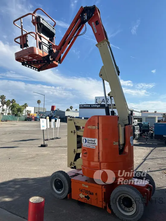 2014 JLG E300AJP Articulating Boom Lift