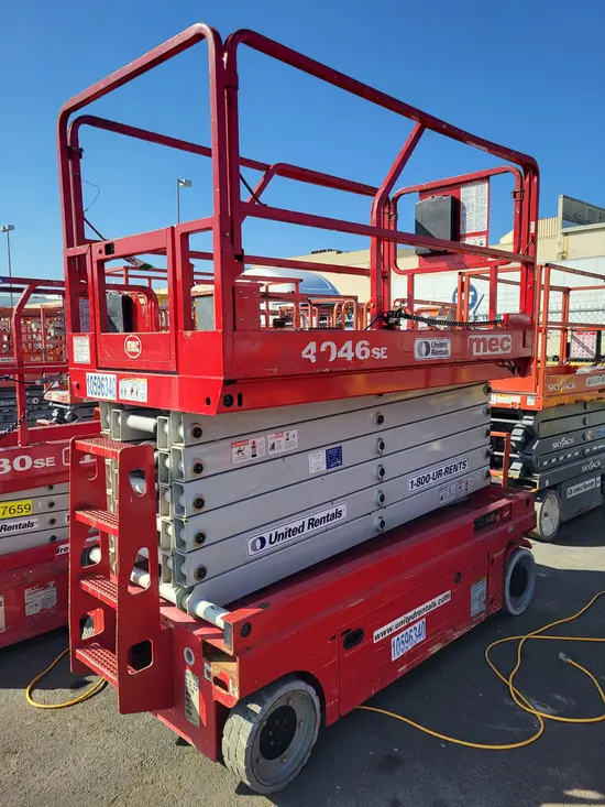 2017 MEC 4046SE Scissor Lift