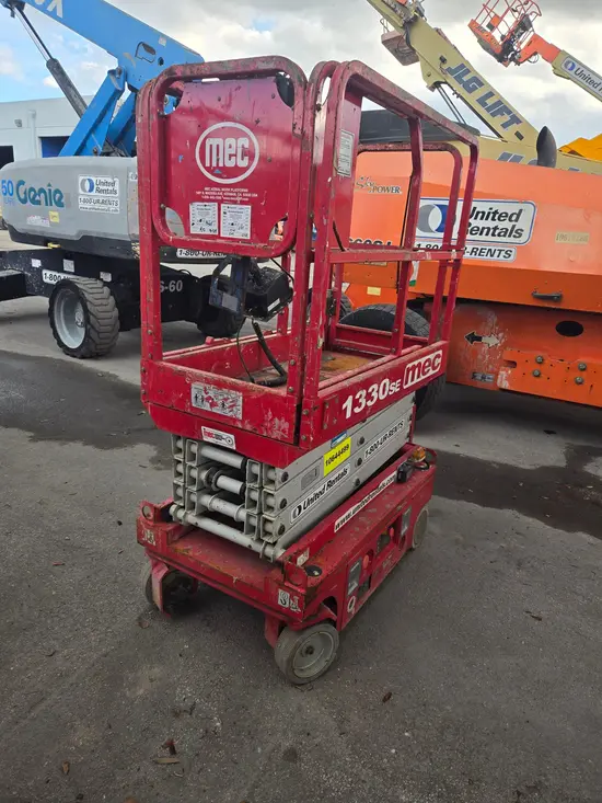 2017 MEC 1330SE Scissor Lift