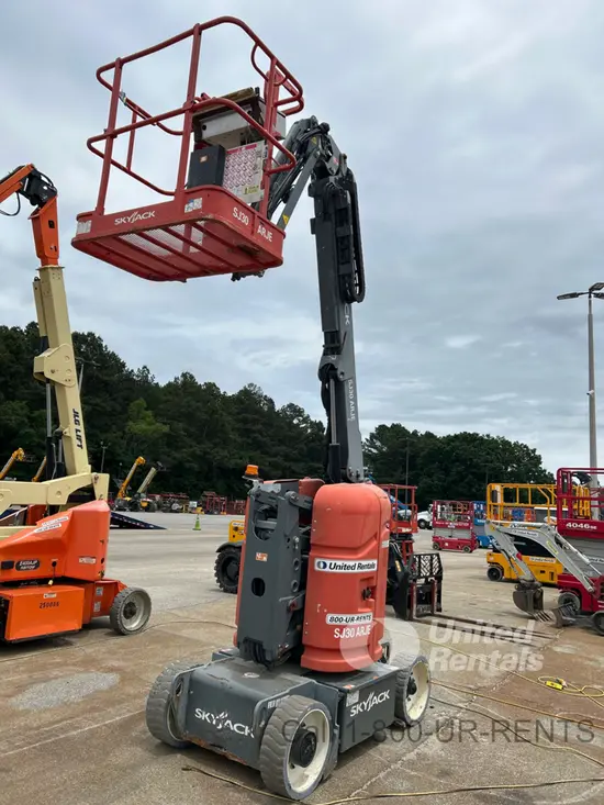 2018 Skyjack SJ30ARJE Articulating Boom Lift