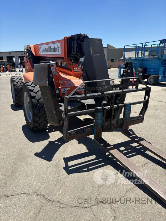 2020 SKYTRAK 10054 Forklift