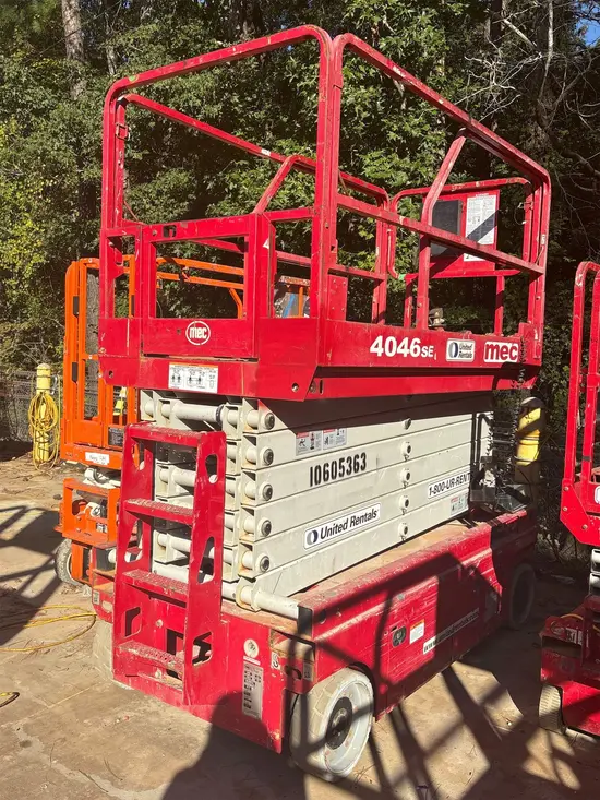 2017 MEC 4046SE Scissor Lift
